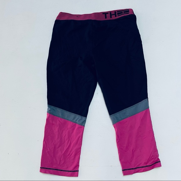 Tommy Hilfiger cropped size XL - Picture 3 of 6